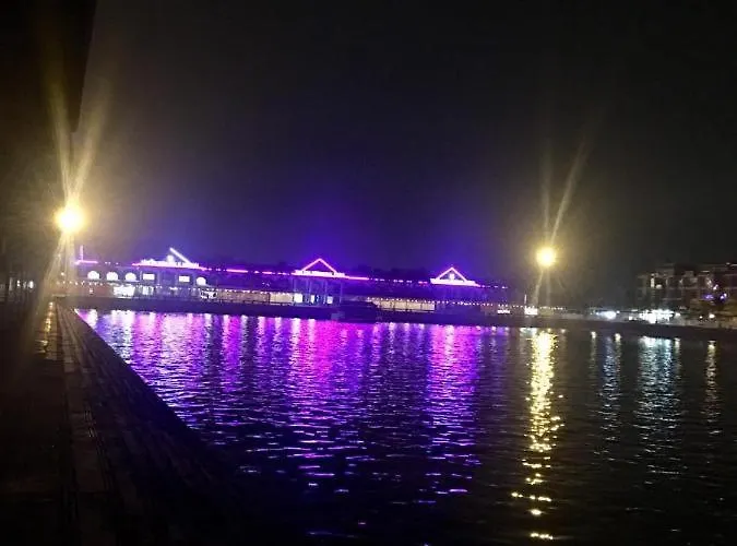 Tuan Chau - Phuong Dong